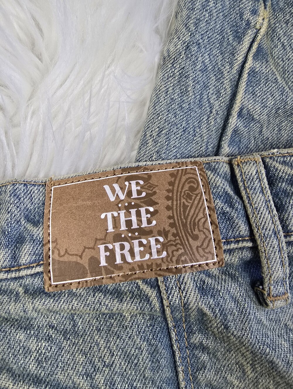 We The Free RARE Shadow Star Good Luck Barrel Jeans 28 - Picture 14 of 16